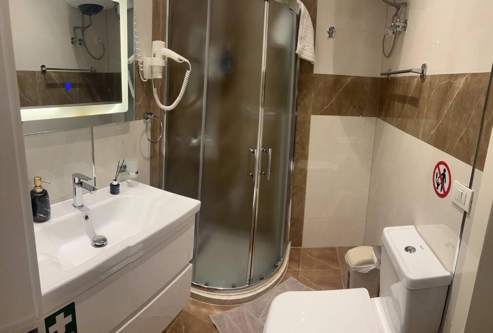 Rentapt Tirana Apartment Bagian luar foto